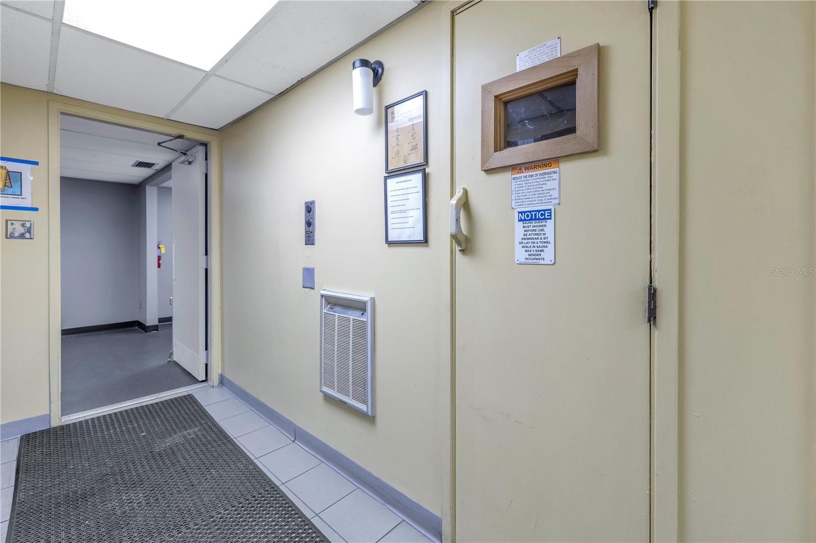 7625 SUN ISLAND DR S #106 — photo 44