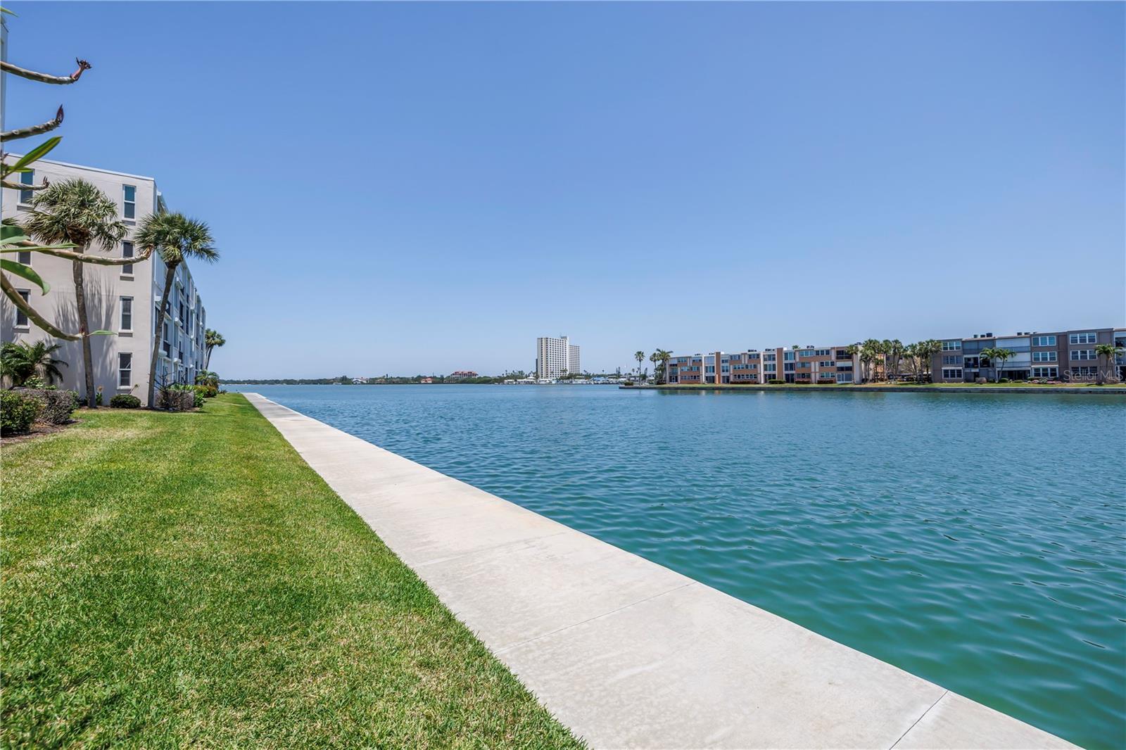 7625 SUN ISLAND DR S #106 — photo 17