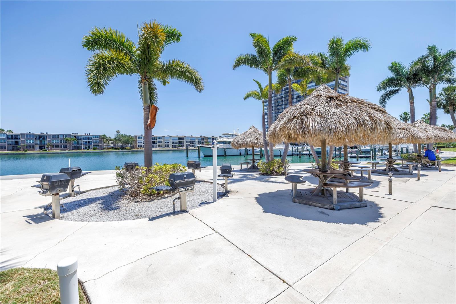 7625 SUN ISLAND DR S #106 — photo 21