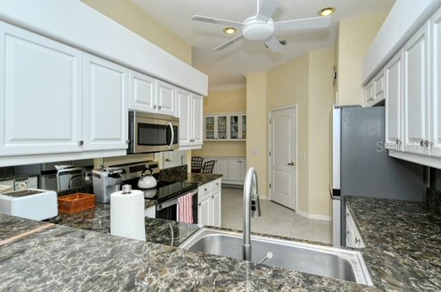 9480 FOREST HILLS CIR — photo 6