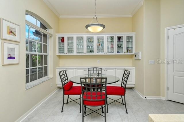 9480 FOREST HILLS CIR — photo 5