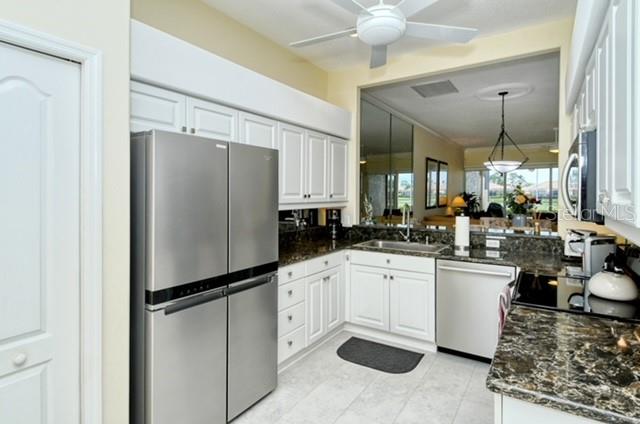 9480 FOREST HILLS CIR — photo 8