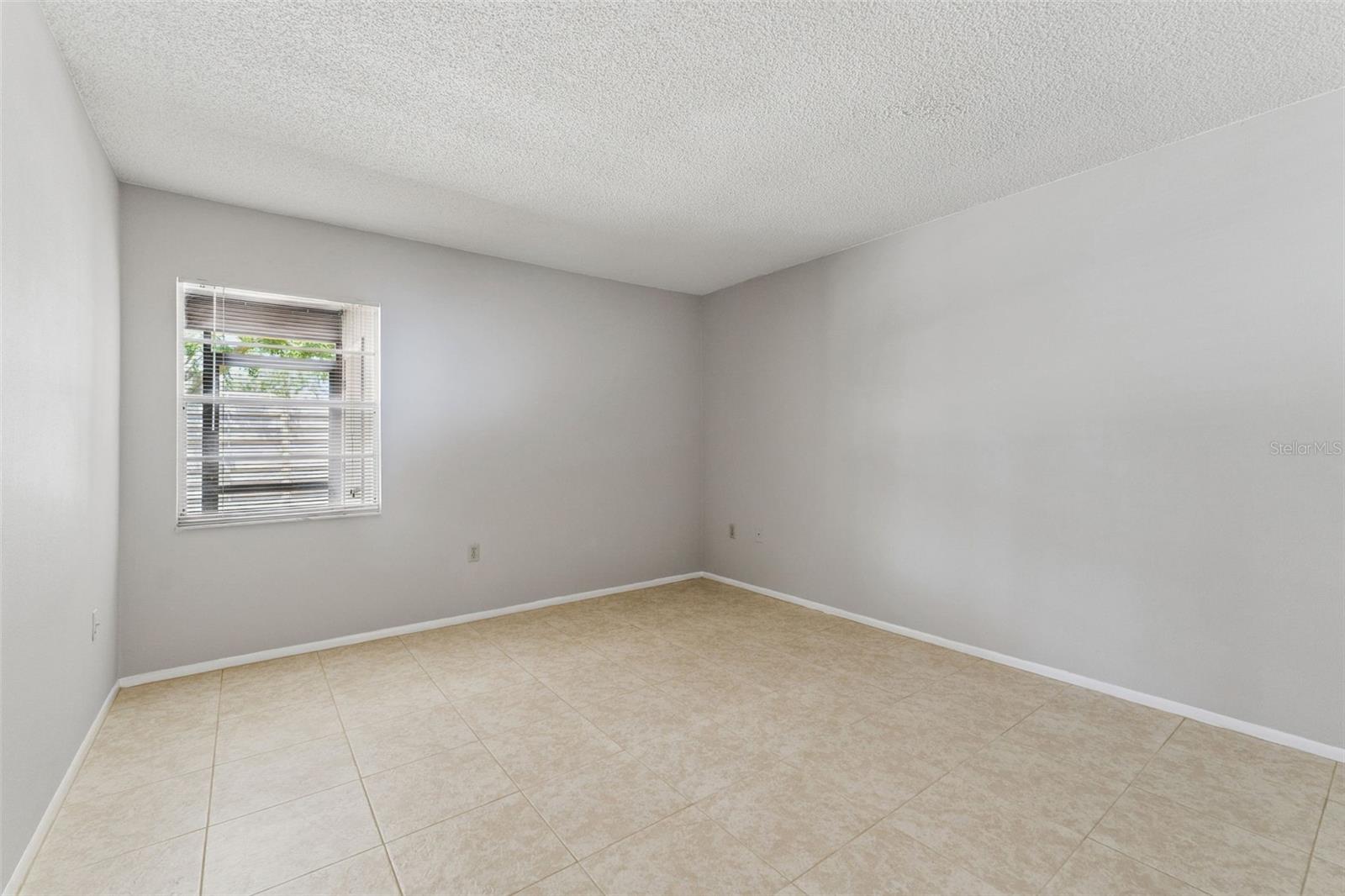 2640 WOODGATE LN #F6 — photo 13