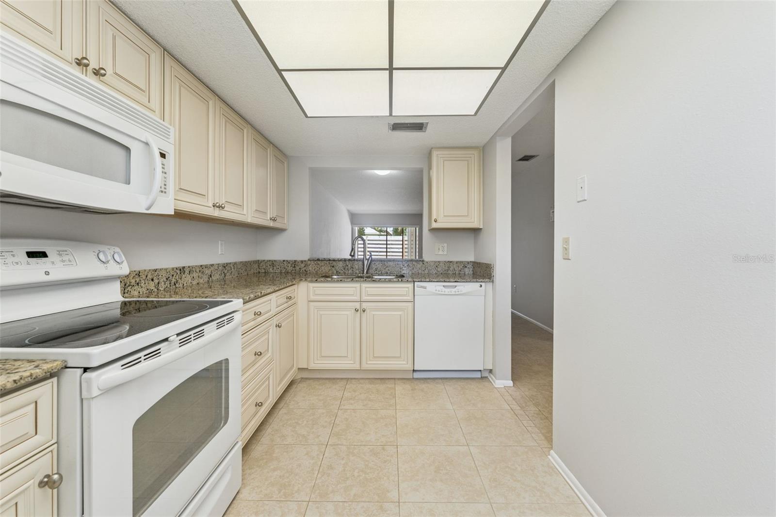 2640 WOODGATE LN #F6 — photo 8