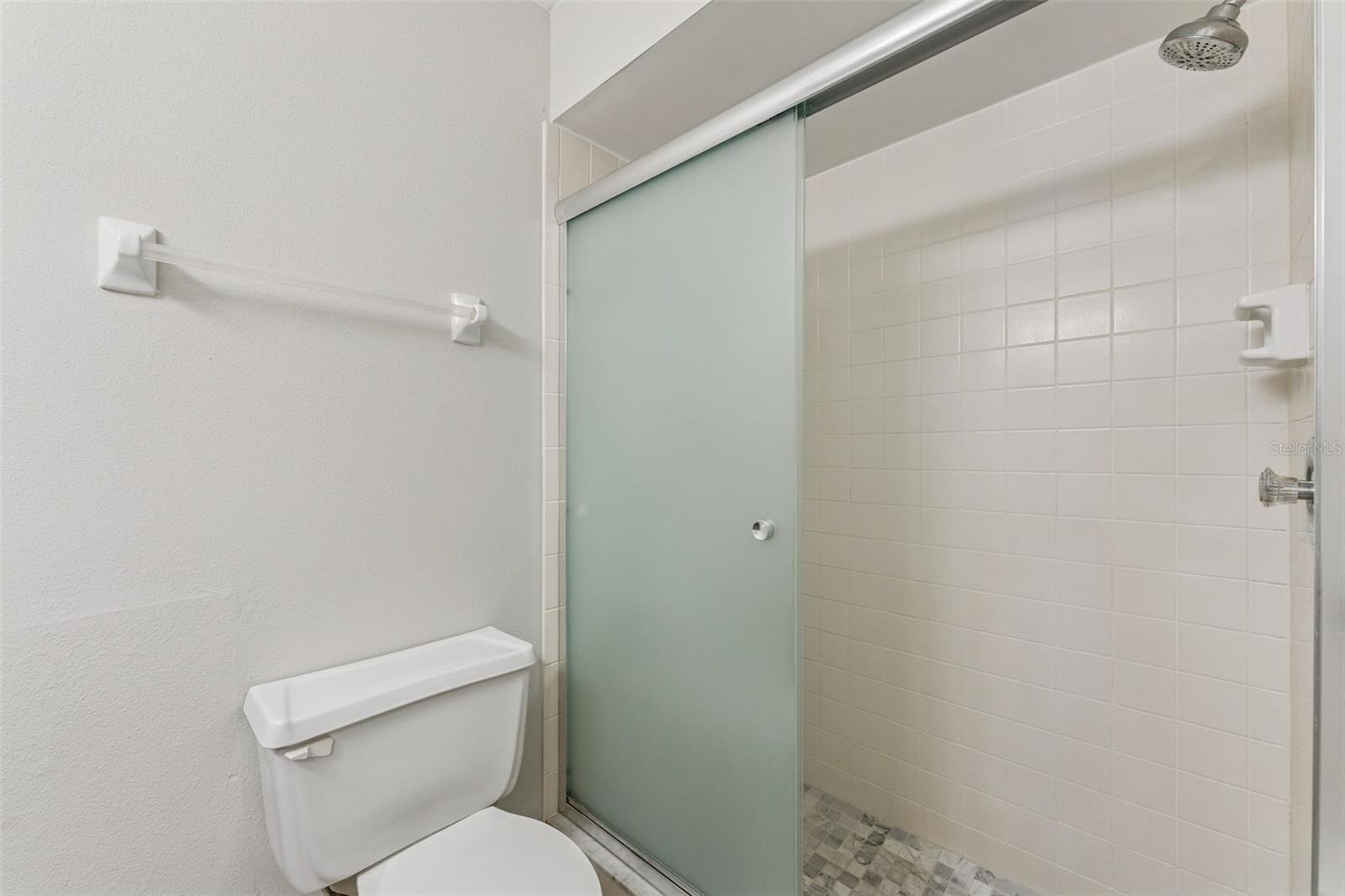 2640 WOODGATE LN #F6 — photo 17