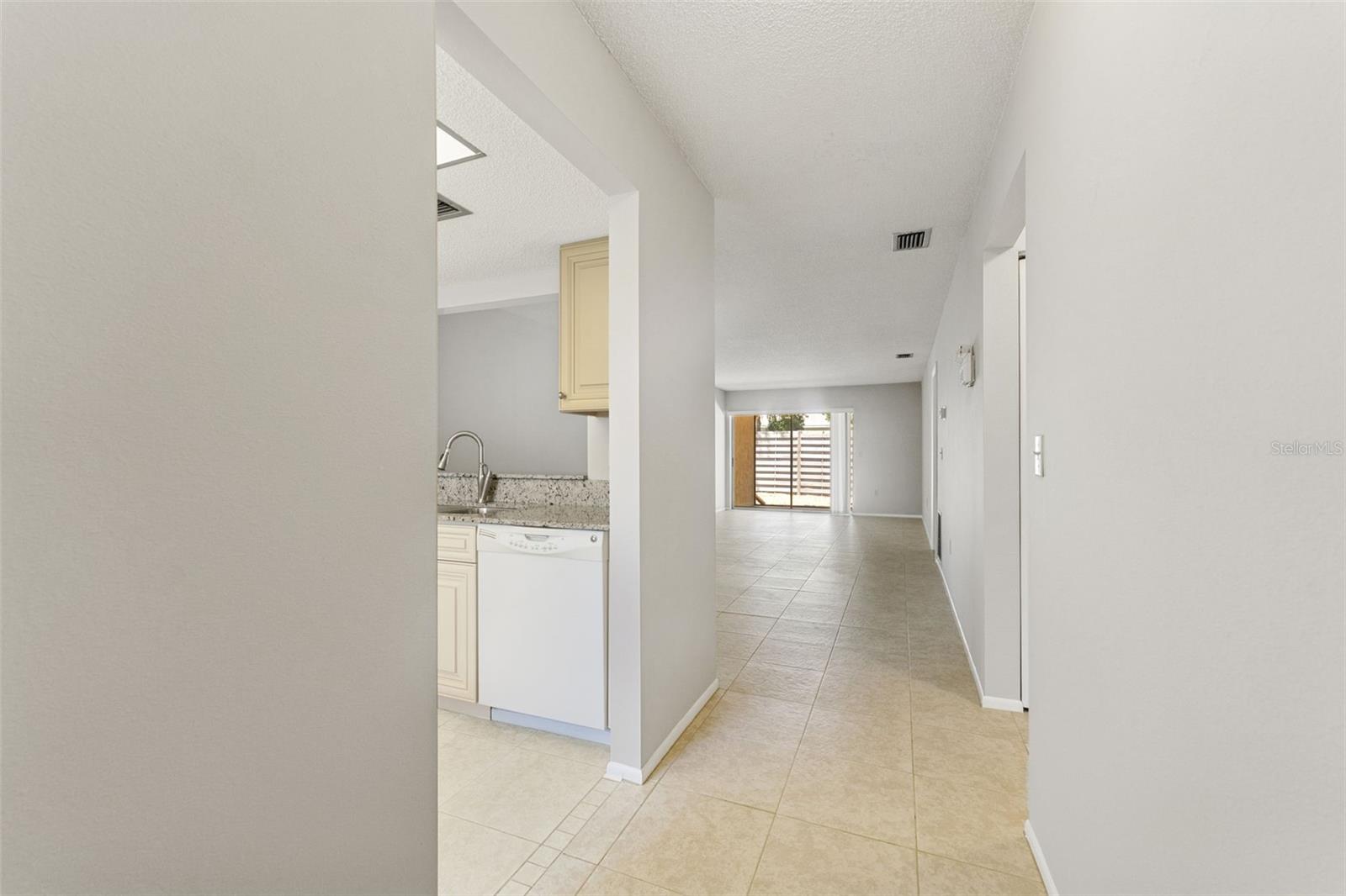 2640 WOODGATE LN #F6 — photo 6