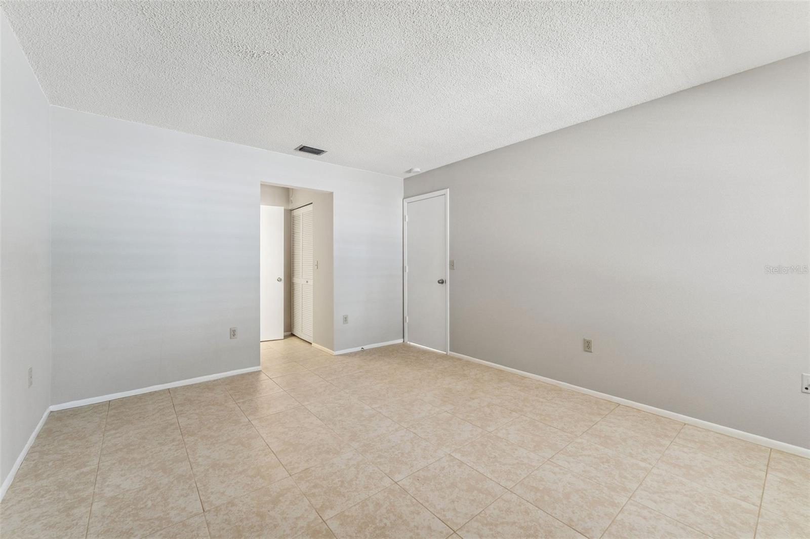 2640 WOODGATE LN #F6 — photo 14
