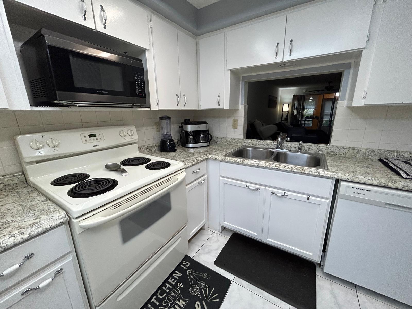 Home in NEW PORT RICHEY — photo 9