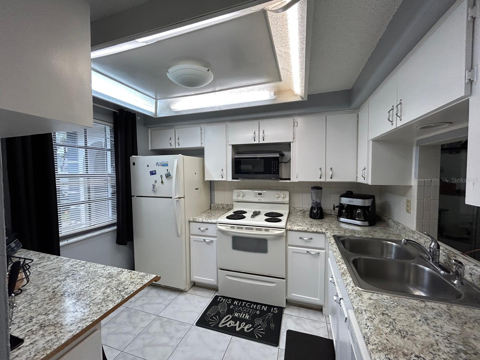 Home in NEW PORT RICHEY — photo 6