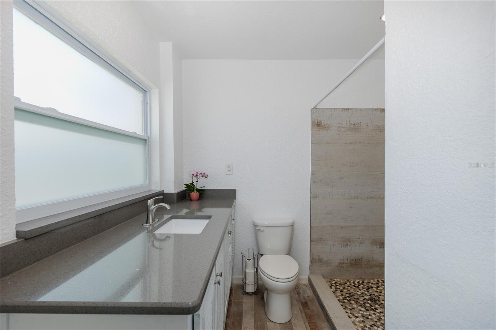 5040 WATERSIDE DR — photo 46