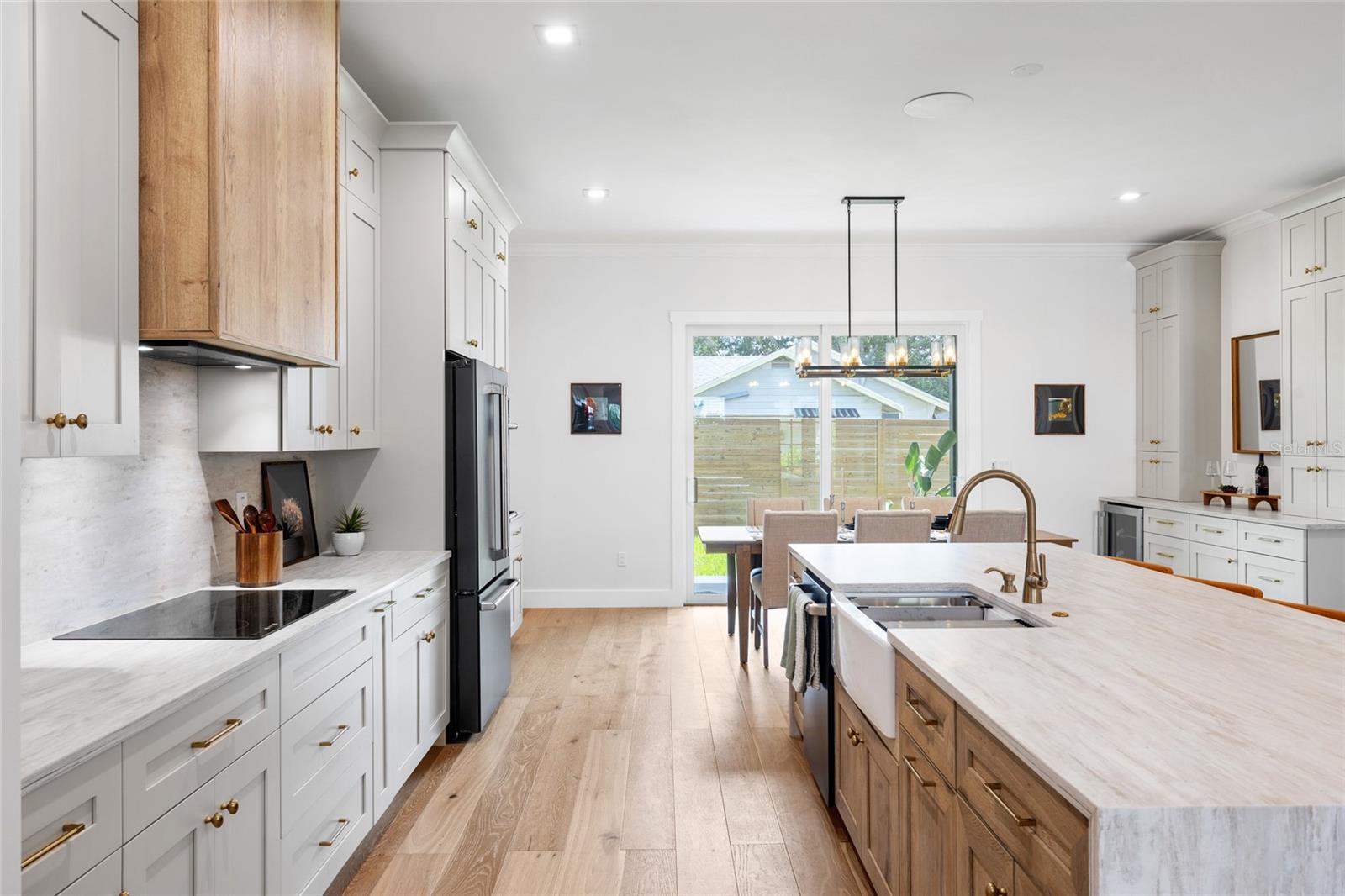 110 W HIAWATHA ST — photo 11