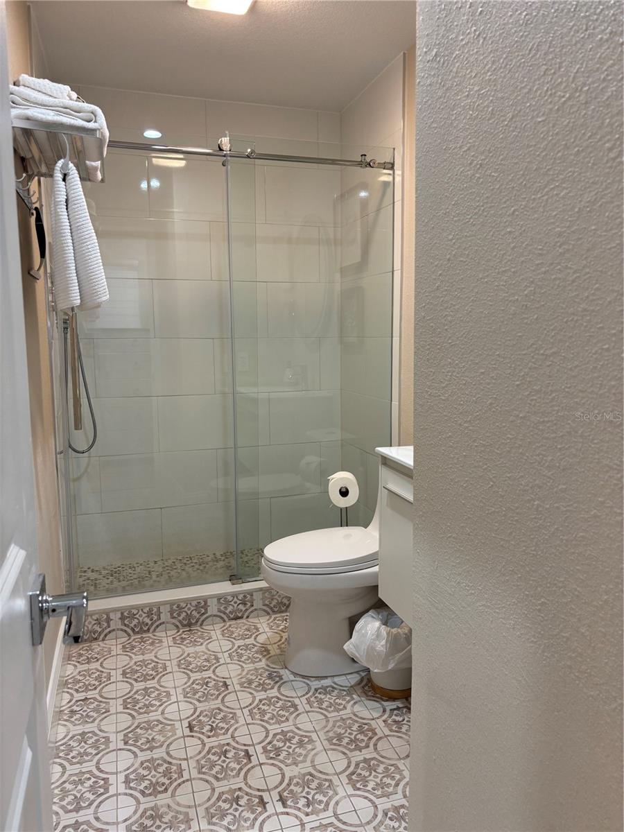 170 ROOSEVELT DR #5 — photo 7