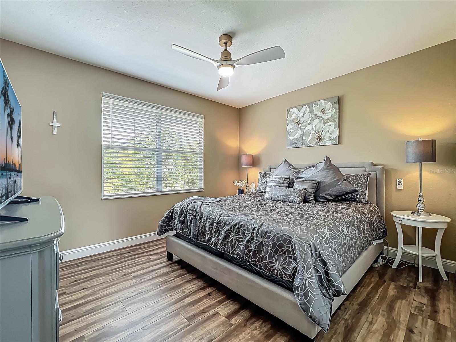 3008 SUTTON WOODS DR — photo 43