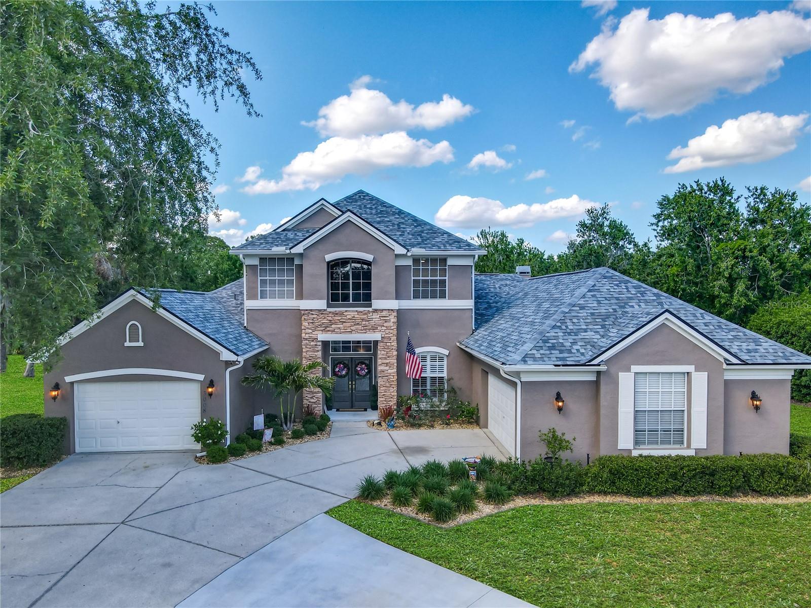 3008 SUTTON WOODS DR — photo 2