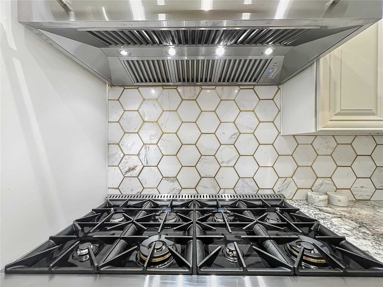 3008 SUTTON WOODS DR — photo 16