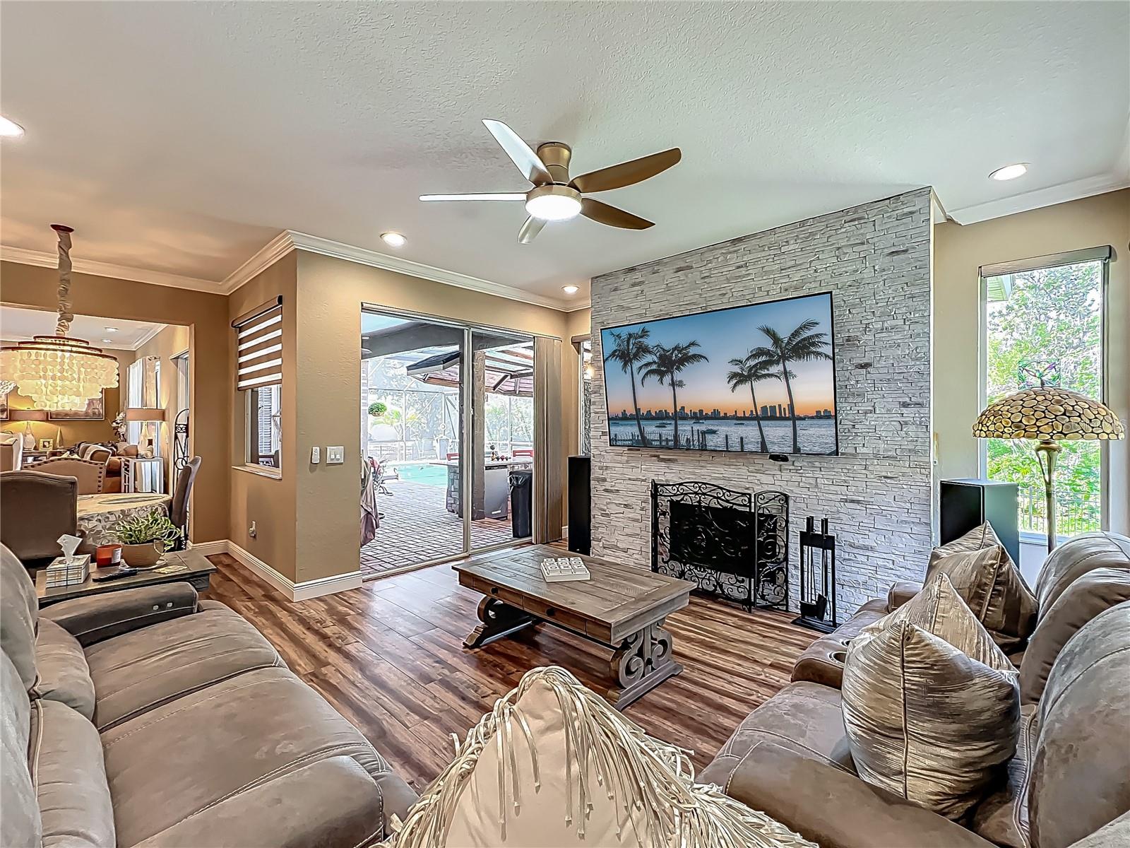 3008 SUTTON WOODS DR — photo 18