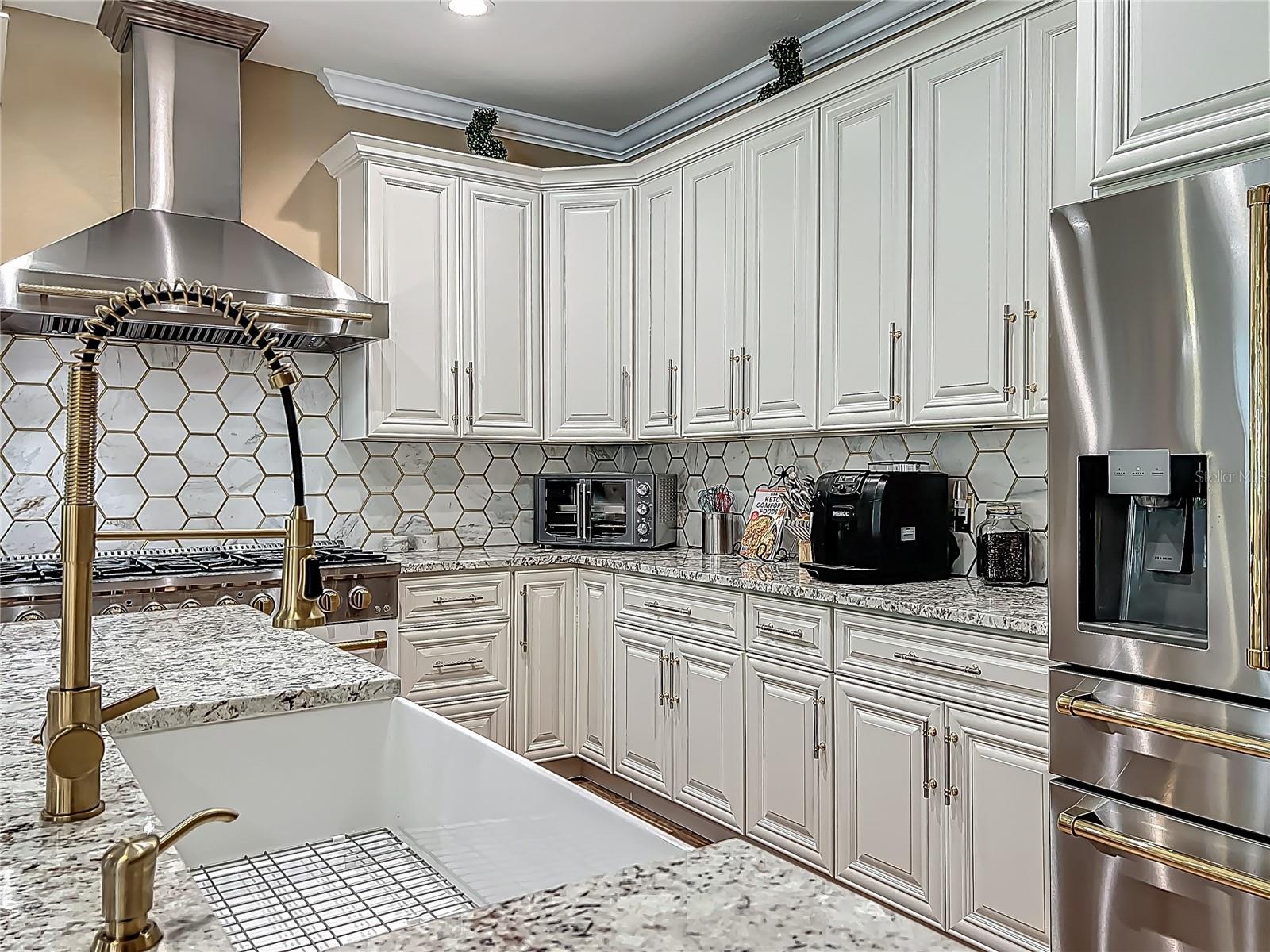 3008 SUTTON WOODS DR — photo 13