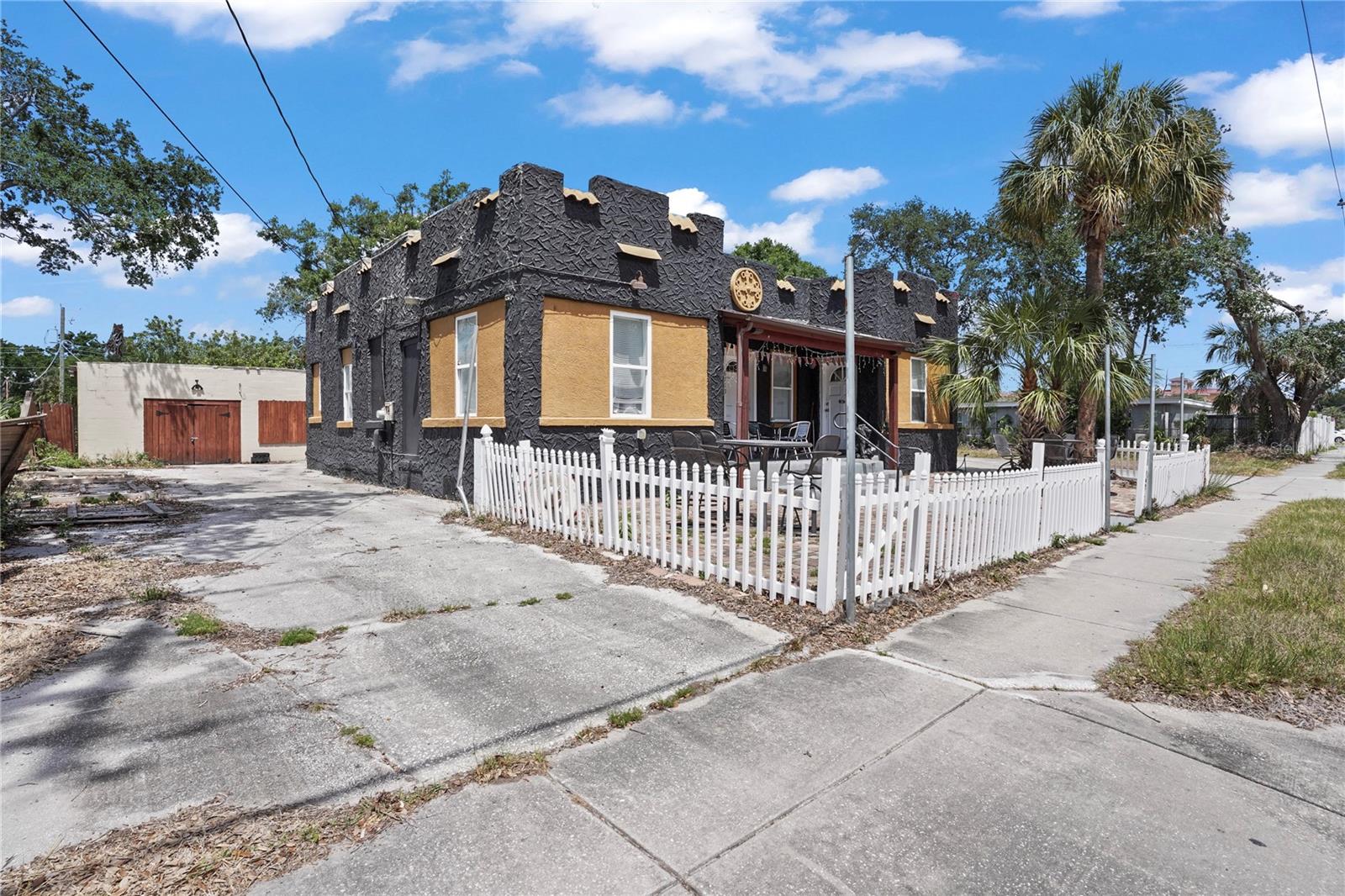 6719 S WEST SHORE BLVD — photo 17
