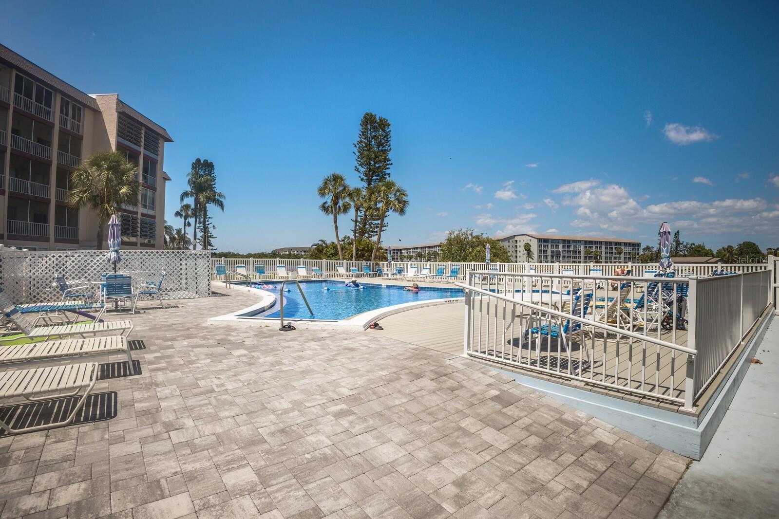 4015 LAKE BAYSHORE DR #108 — photo 27