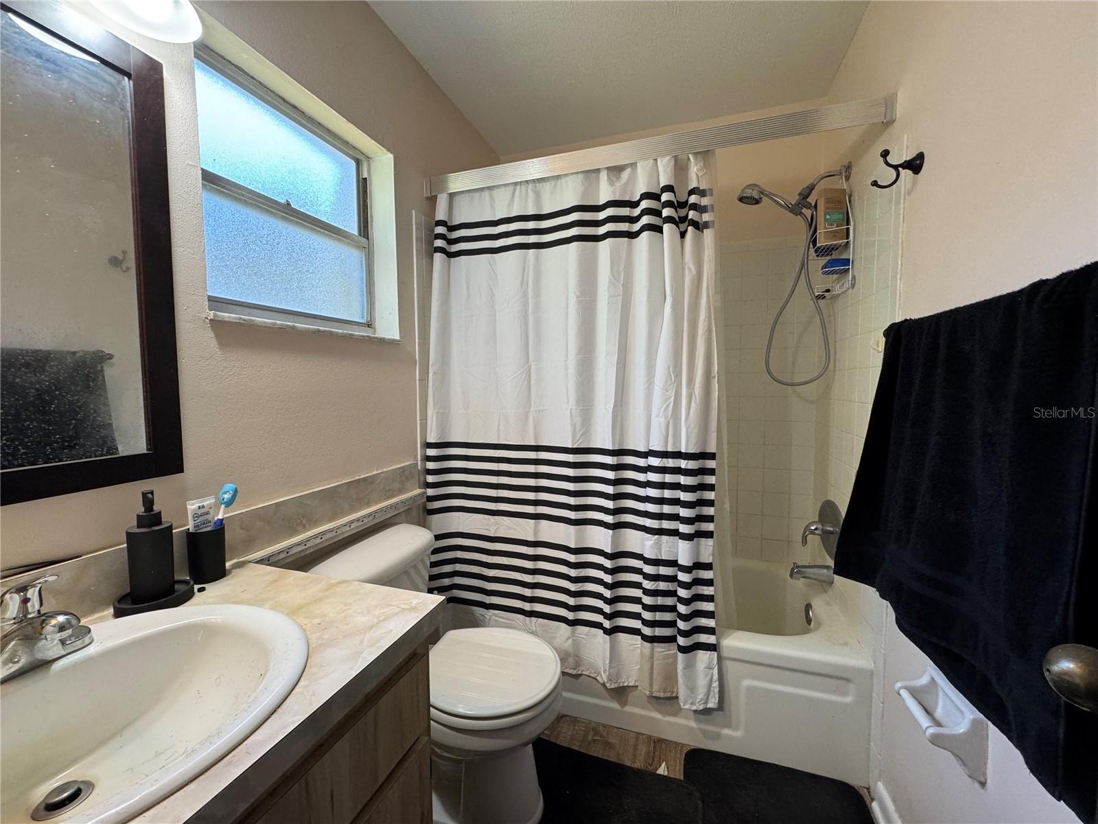 1703 N TAYLOR RD — photo 27