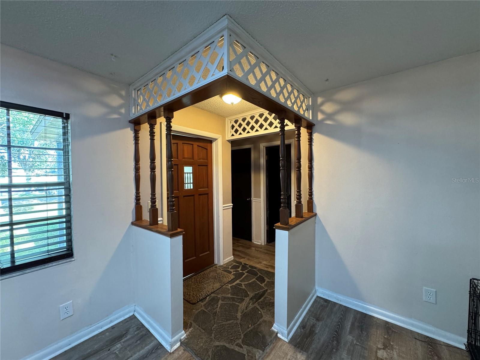 1703 N TAYLOR RD — photo 12