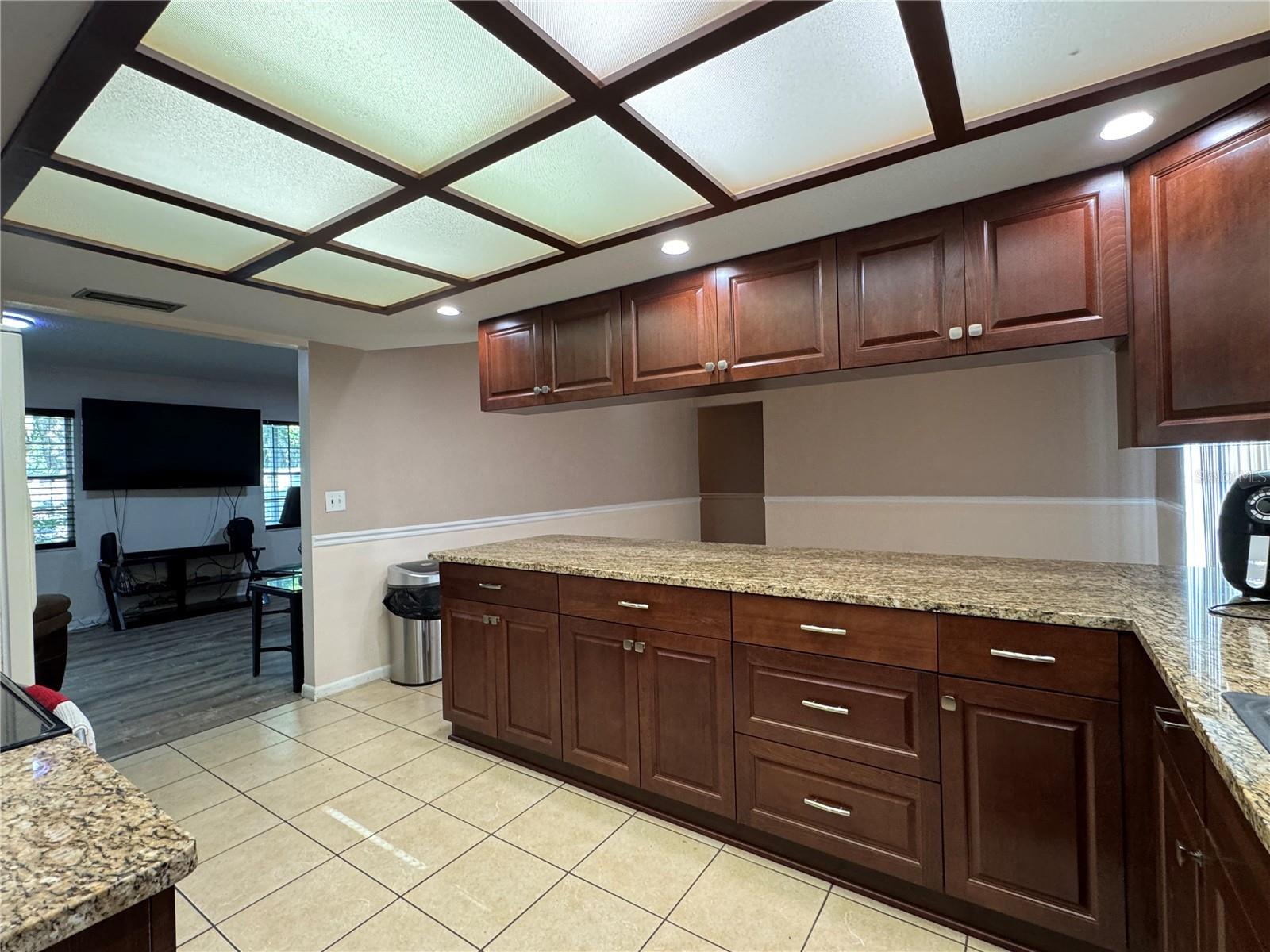 1703 N TAYLOR RD — photo 20