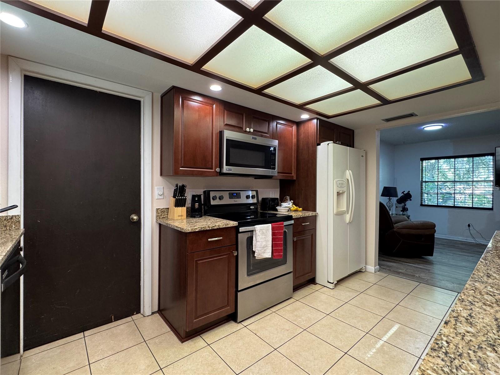 1703 N TAYLOR RD — photo 18