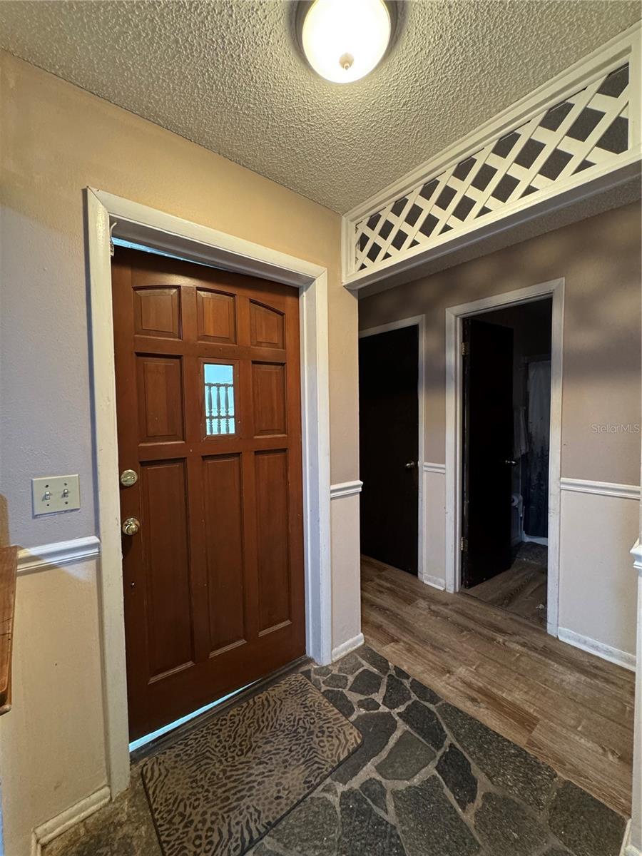 1703 N TAYLOR RD — photo 11
