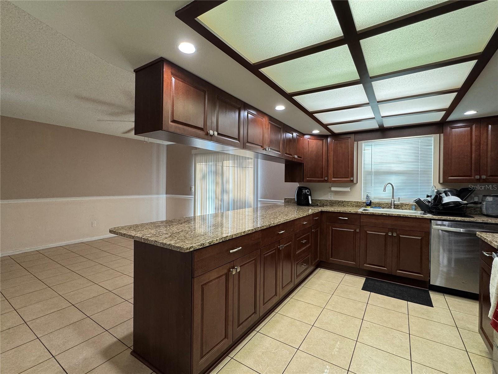 1703 N TAYLOR RD — photo 21