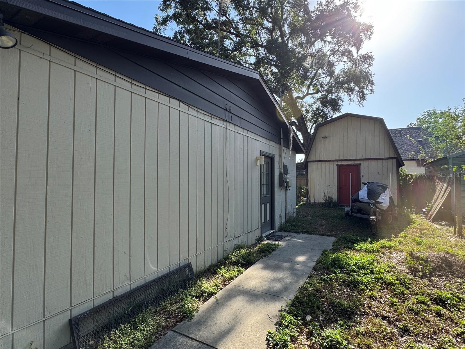 1703 N TAYLOR RD — photo 3