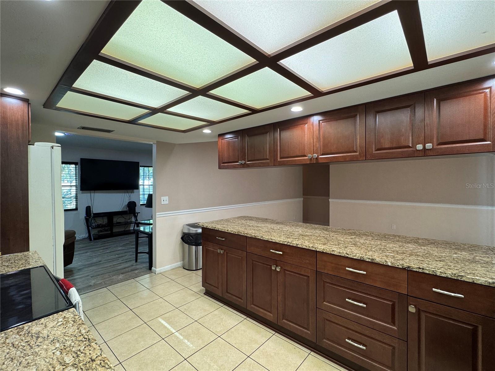 1703 N TAYLOR RD — photo 19