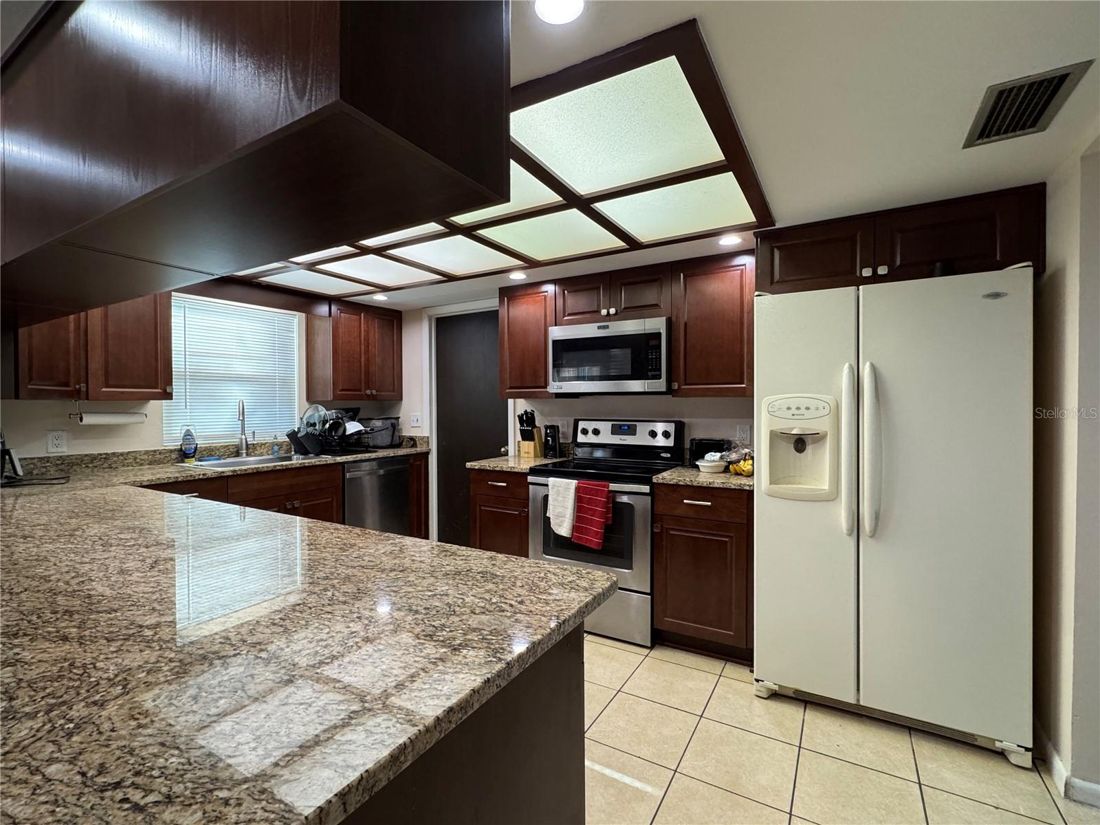 1703 N TAYLOR RD — photo 17