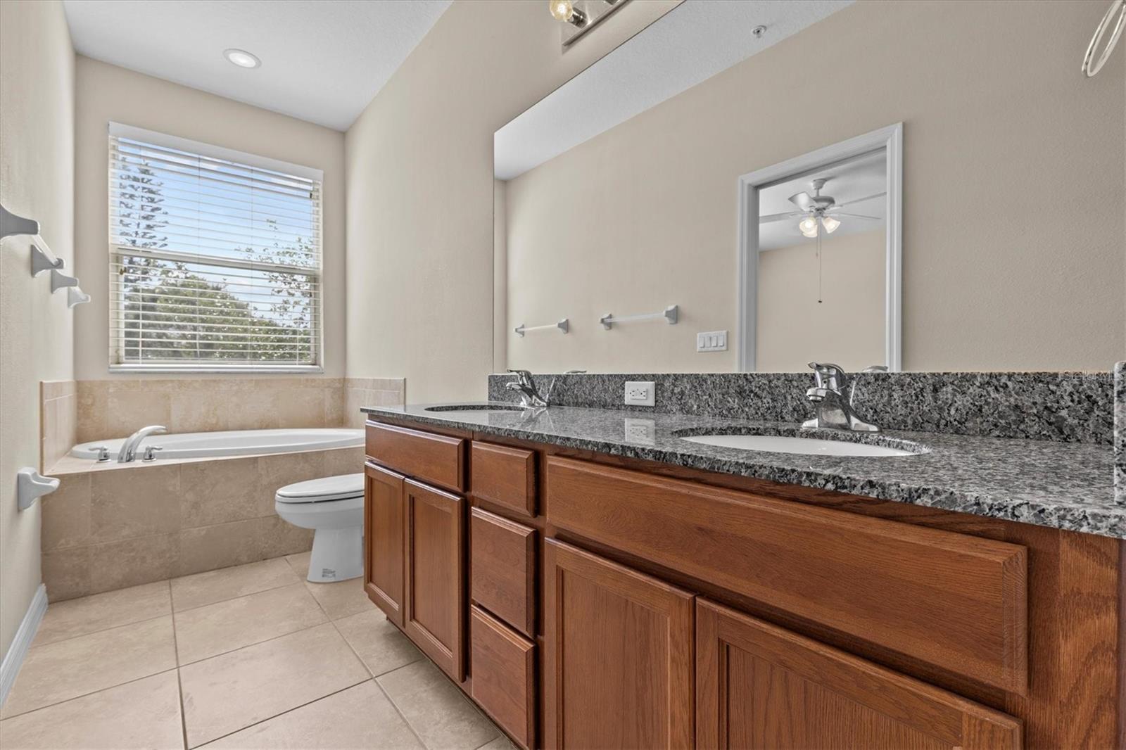800 CALLISTA CAY LOOP — photo 17