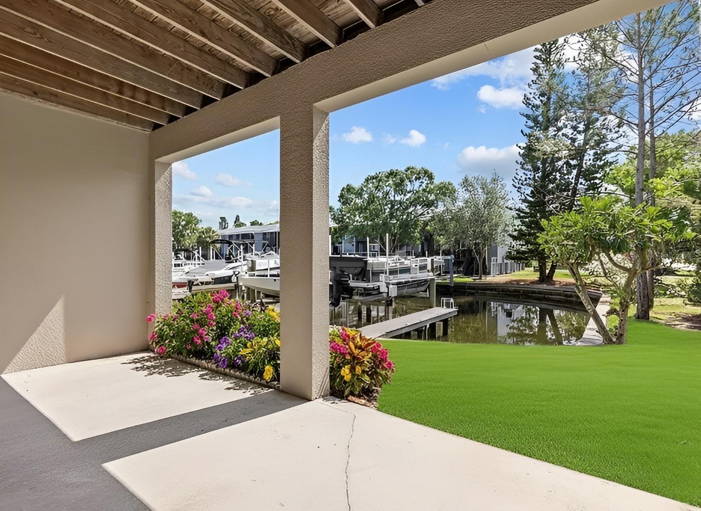 800 CALLISTA CAY LOOP — photo 36