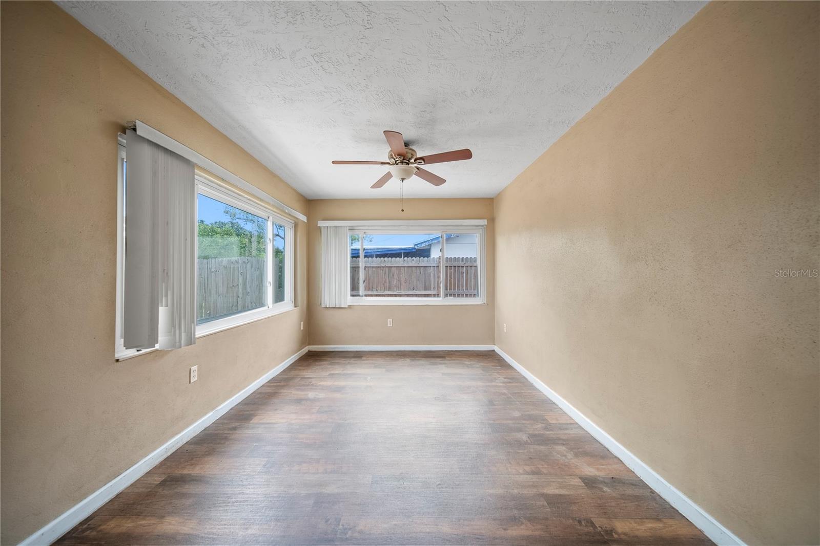 10602 CAMELIA DR — photo 30
