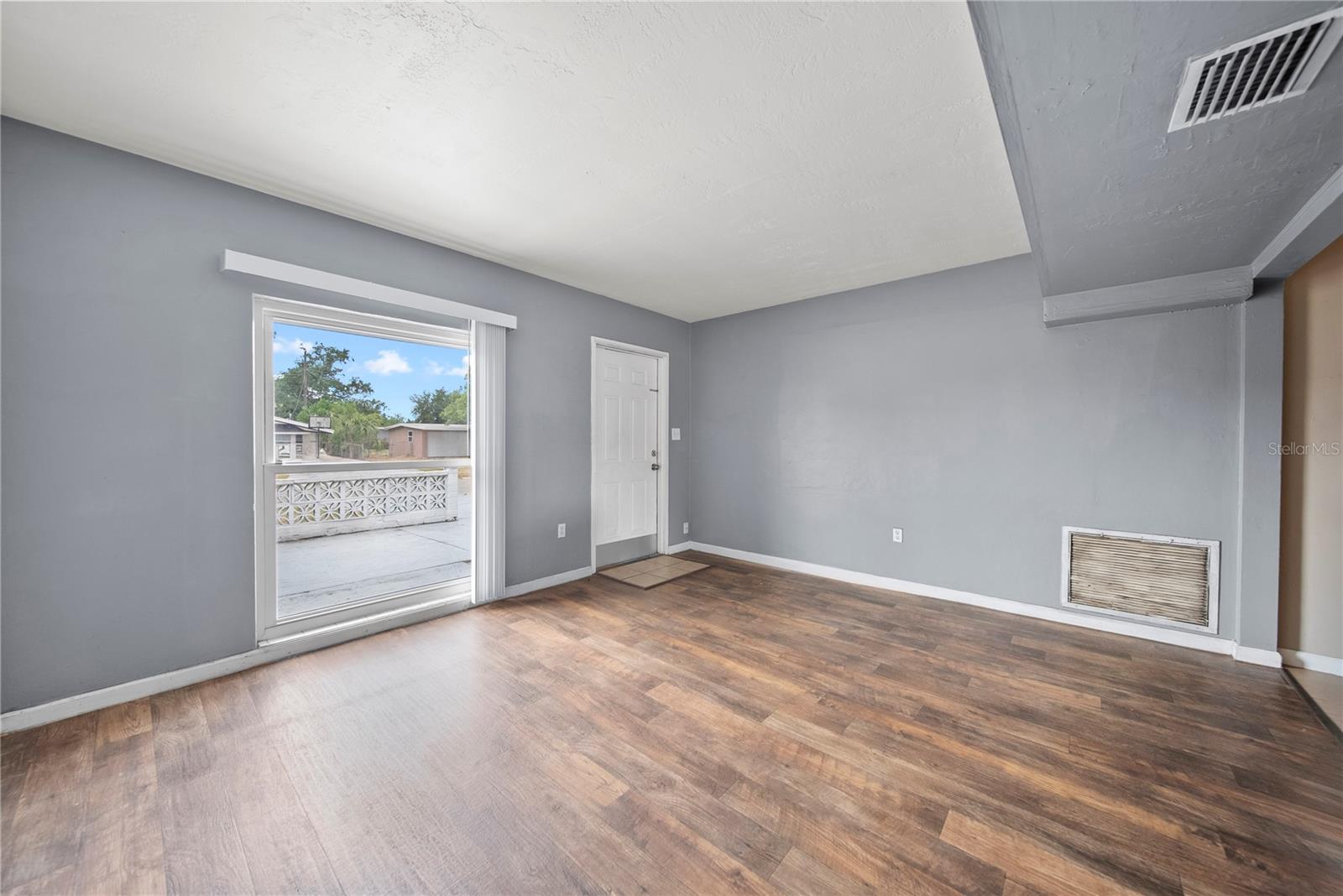 10602 CAMELIA DR — photo 11