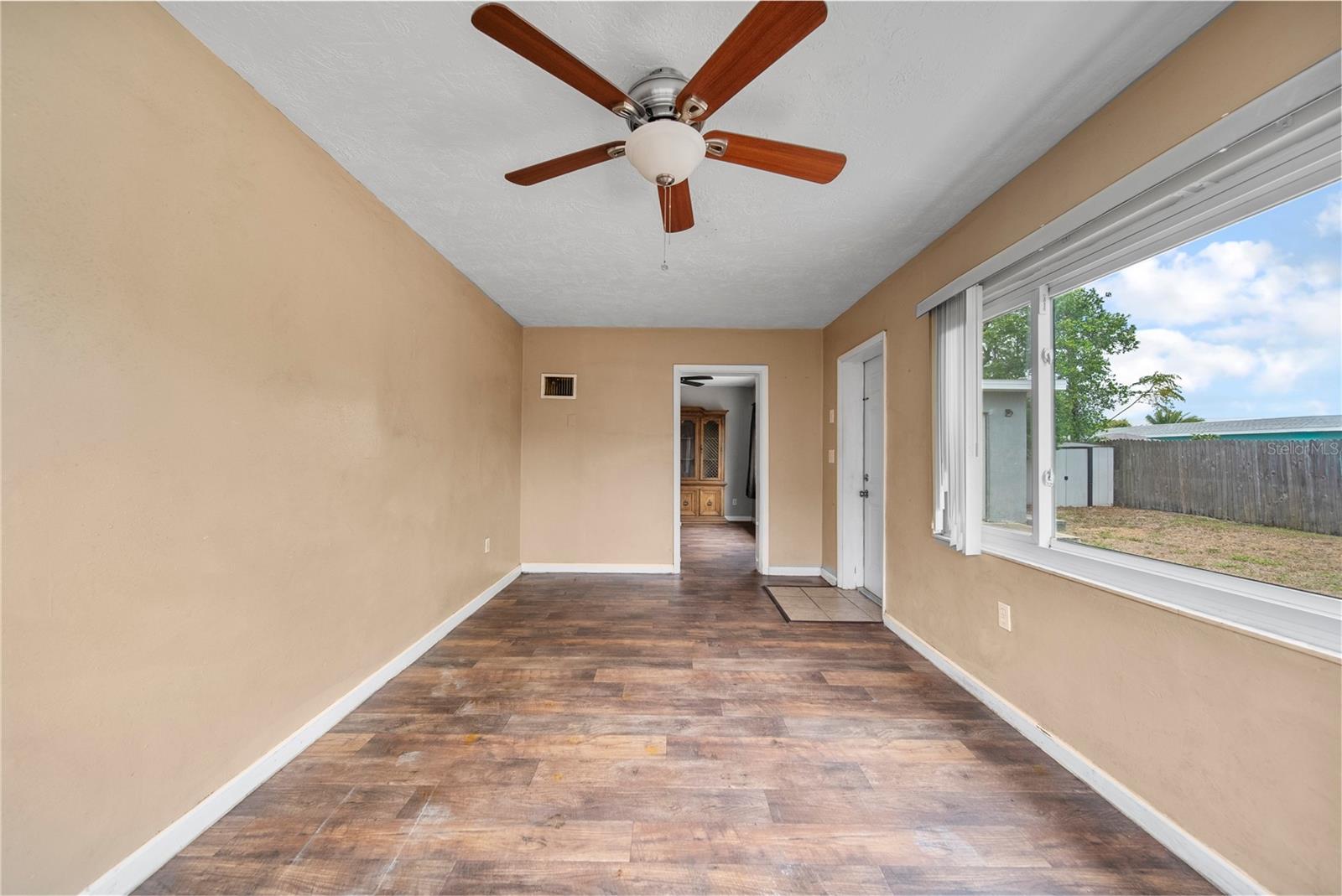 10602 CAMELIA DR — photo 28