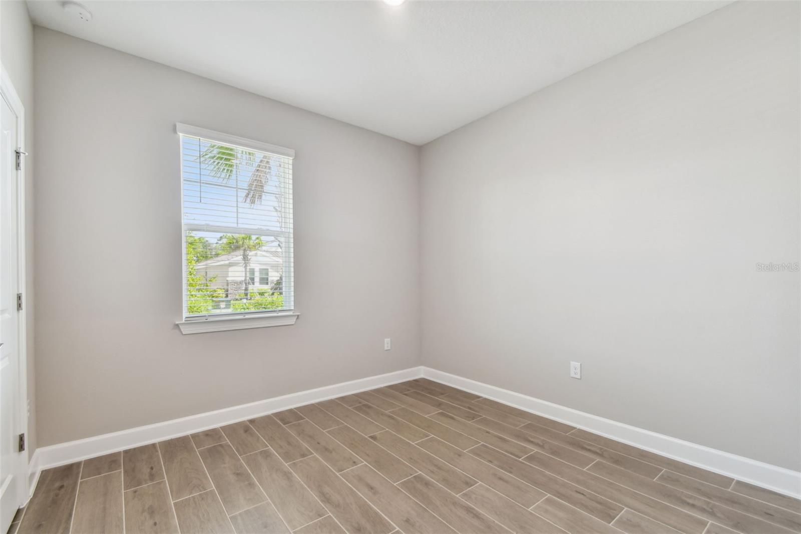 620 NASTURTIUM CT — photo 28