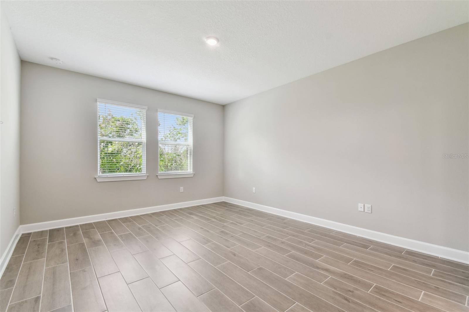 620 NASTURTIUM CT — photo 22