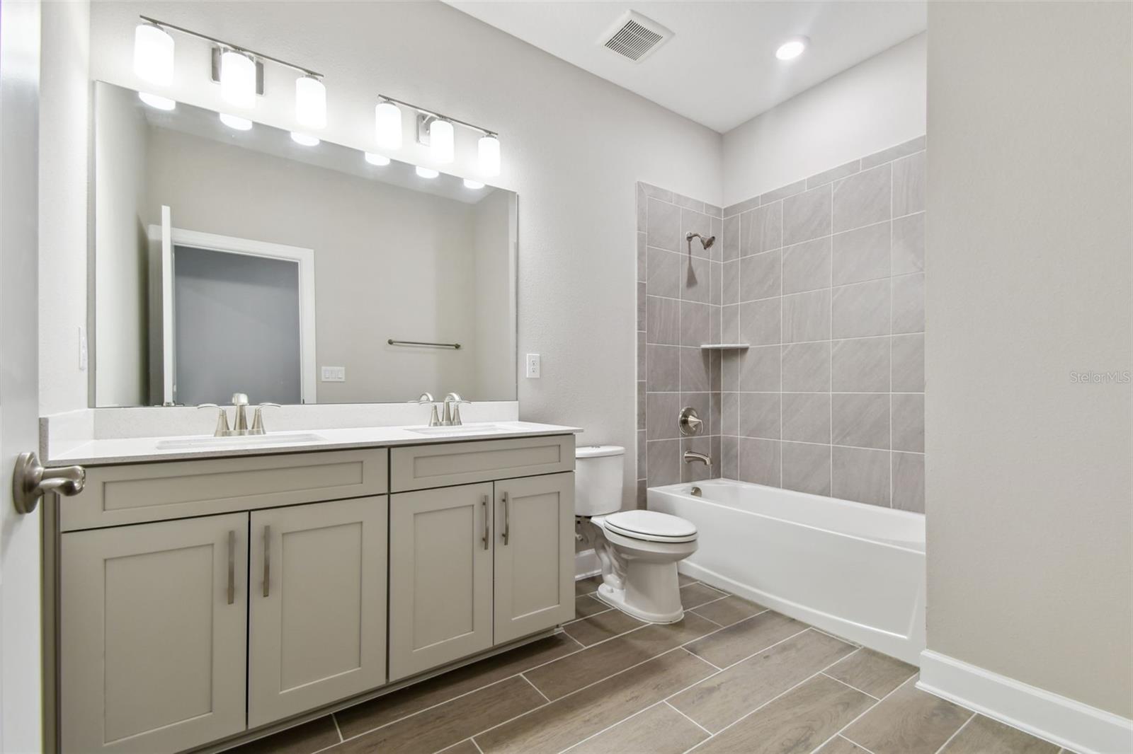 620 NASTURTIUM CT — photo 29
