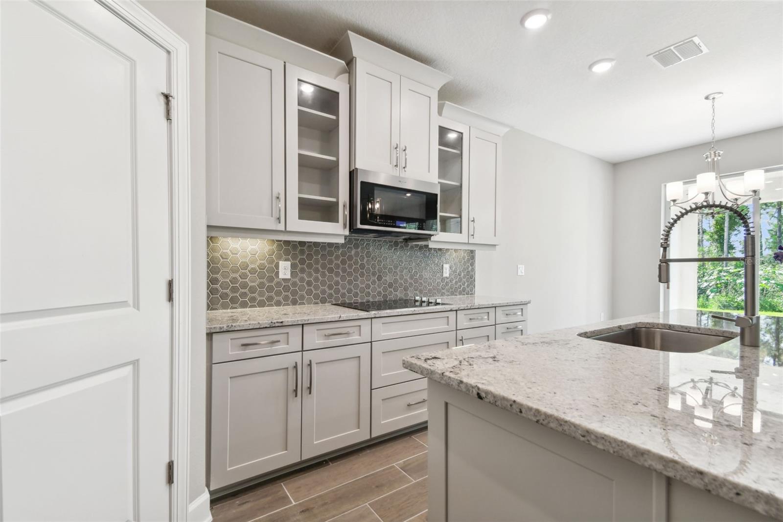 620 NASTURTIUM CT — photo 12