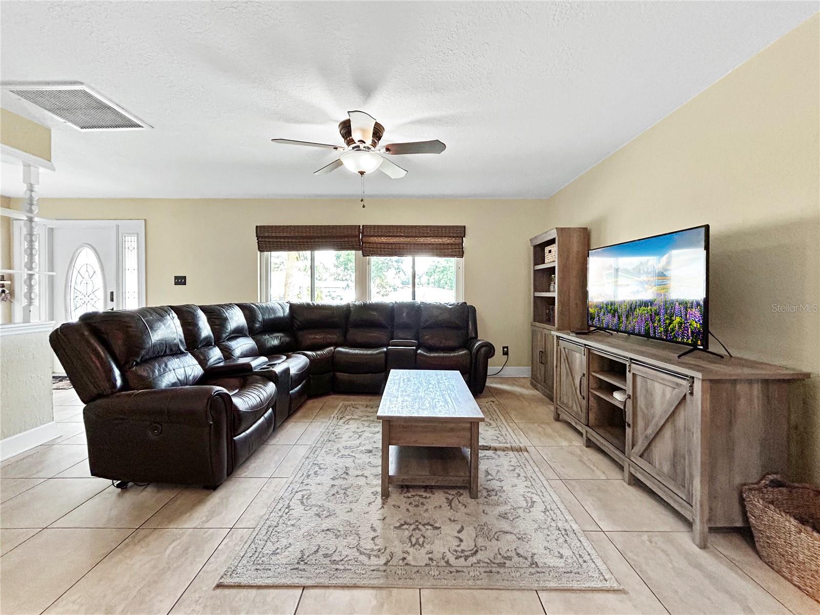 3508 YALE CIR — photo 4