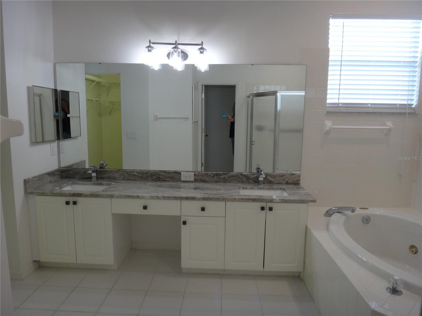 Home in SARASOTA — photo 13
