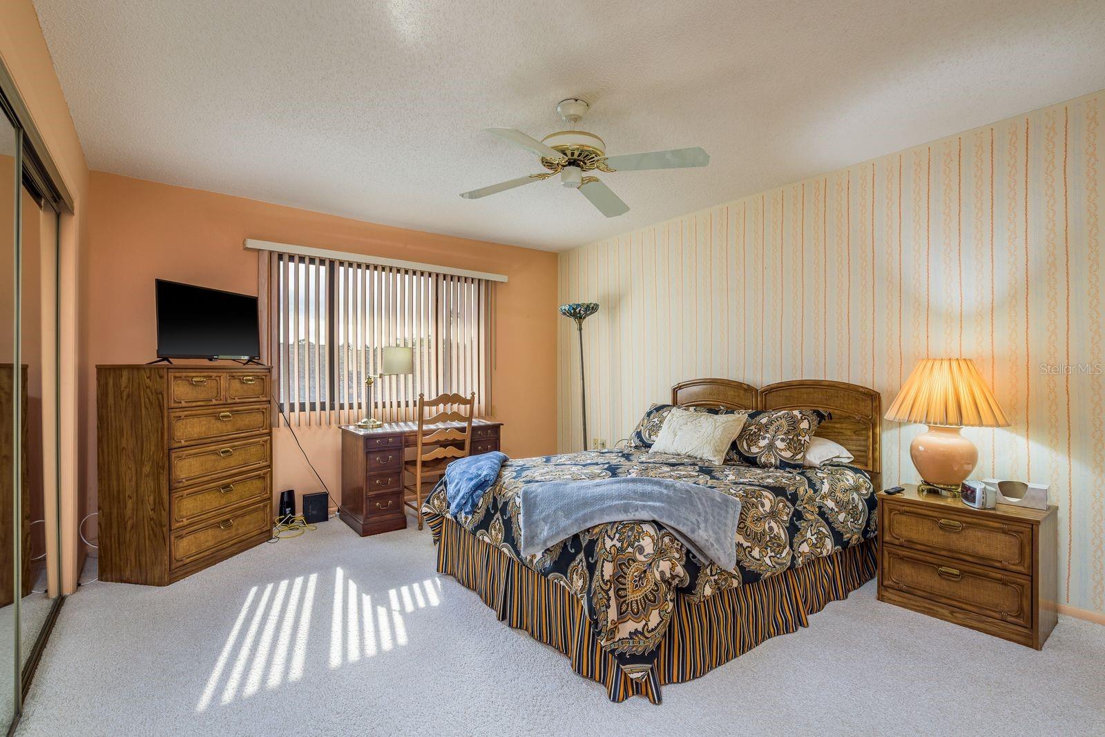 9910 EAGLES POINT CIR #3 — photo 16
