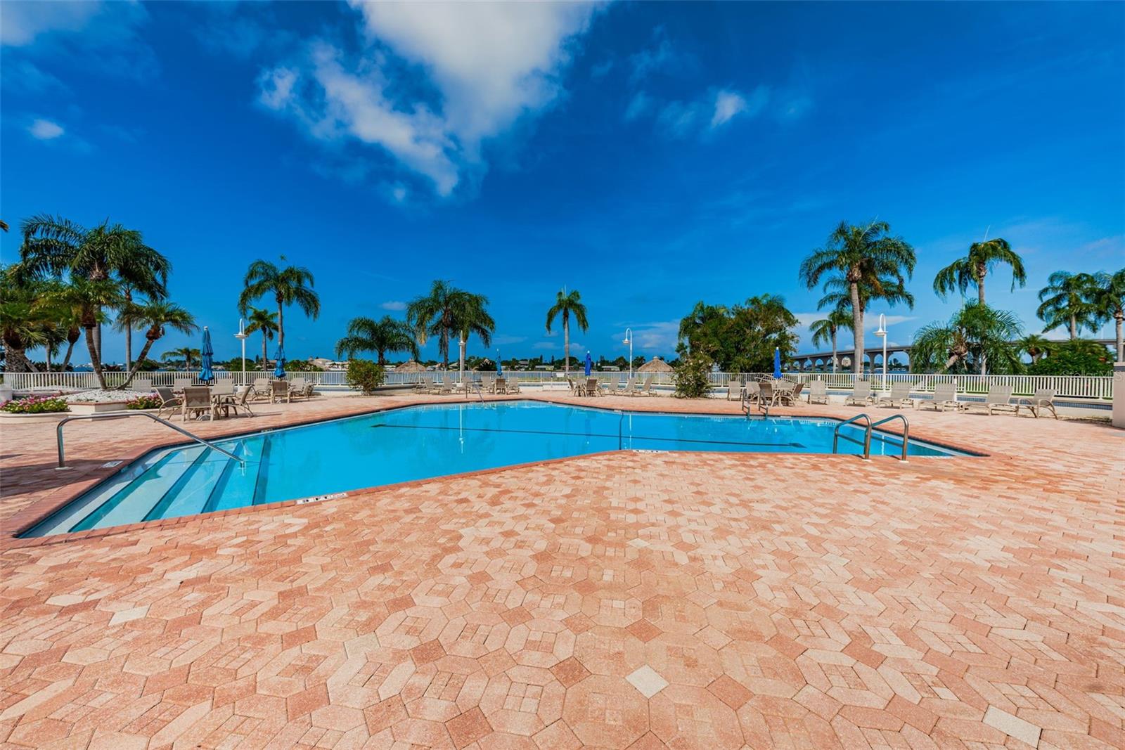 6081 BAHIA DEL MAR CIR #456 — photo 26