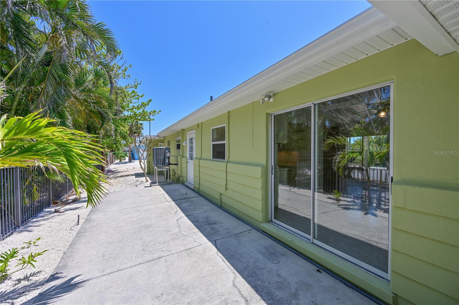 5924 GULF OF MEXICO DR — photo 32
