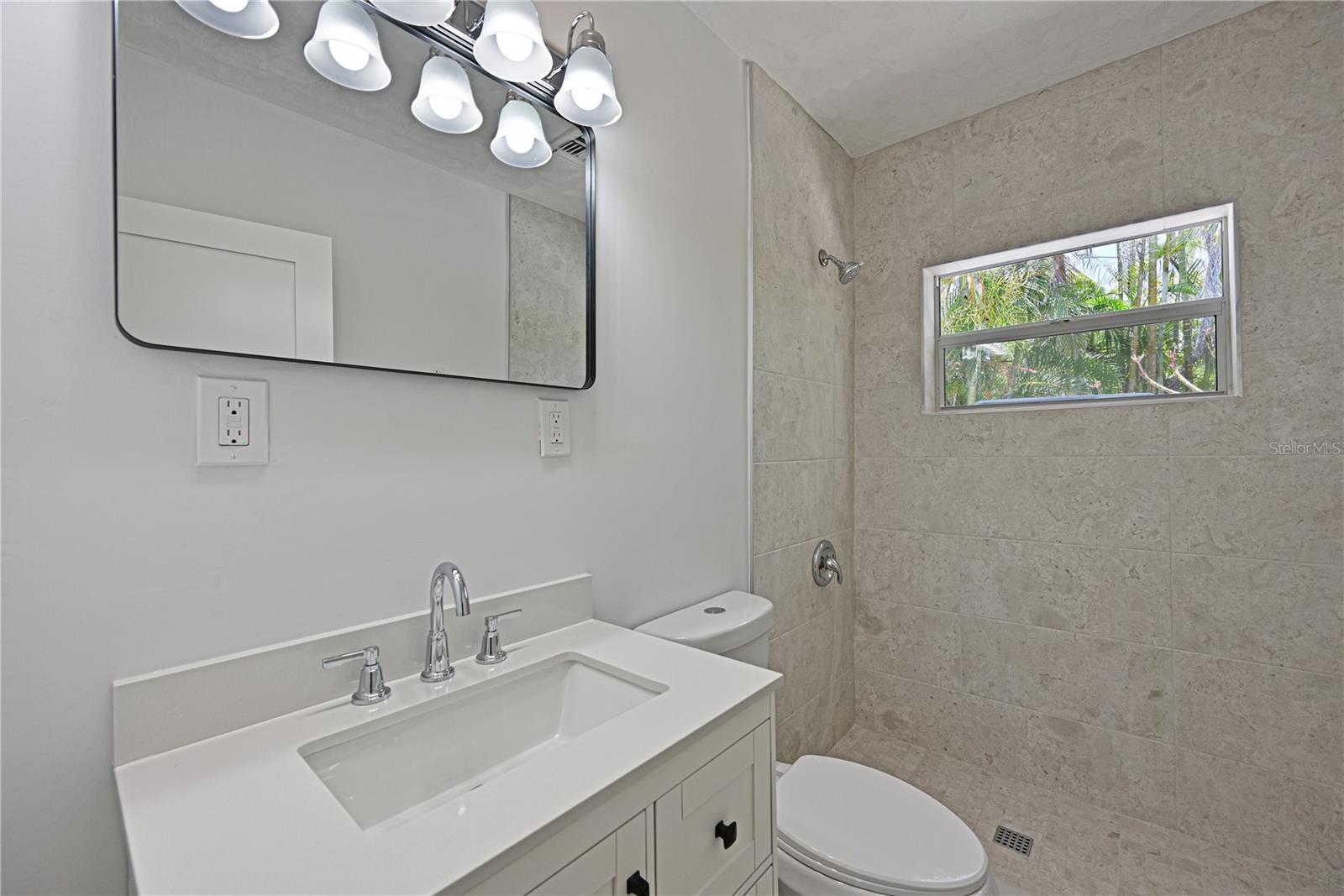 5924 GULF OF MEXICO DR — photo 23