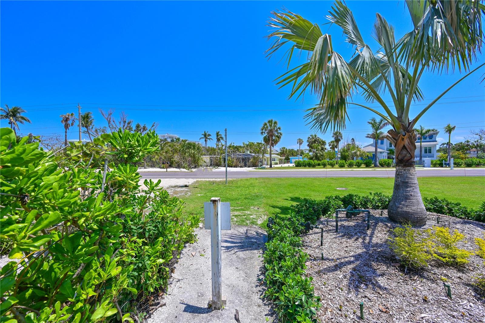 5924 GULF OF MEXICO DR — photo 36