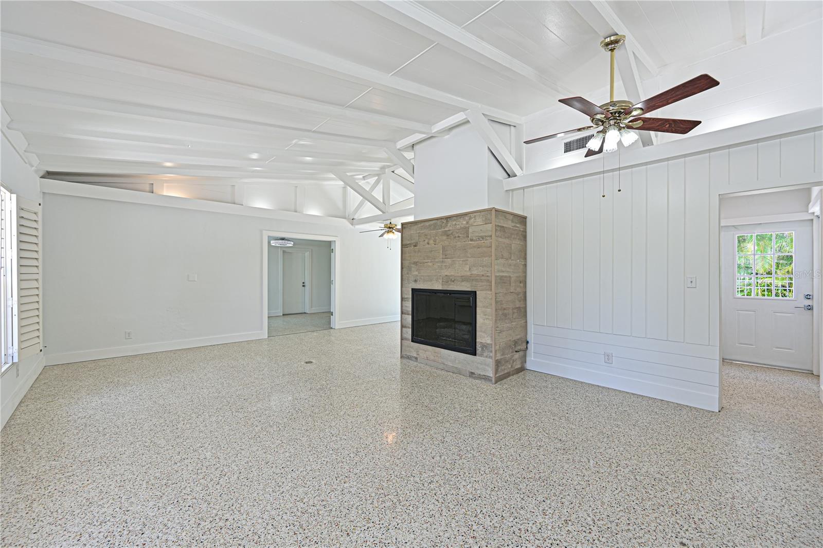 5924 GULF OF MEXICO DR — photo 12
