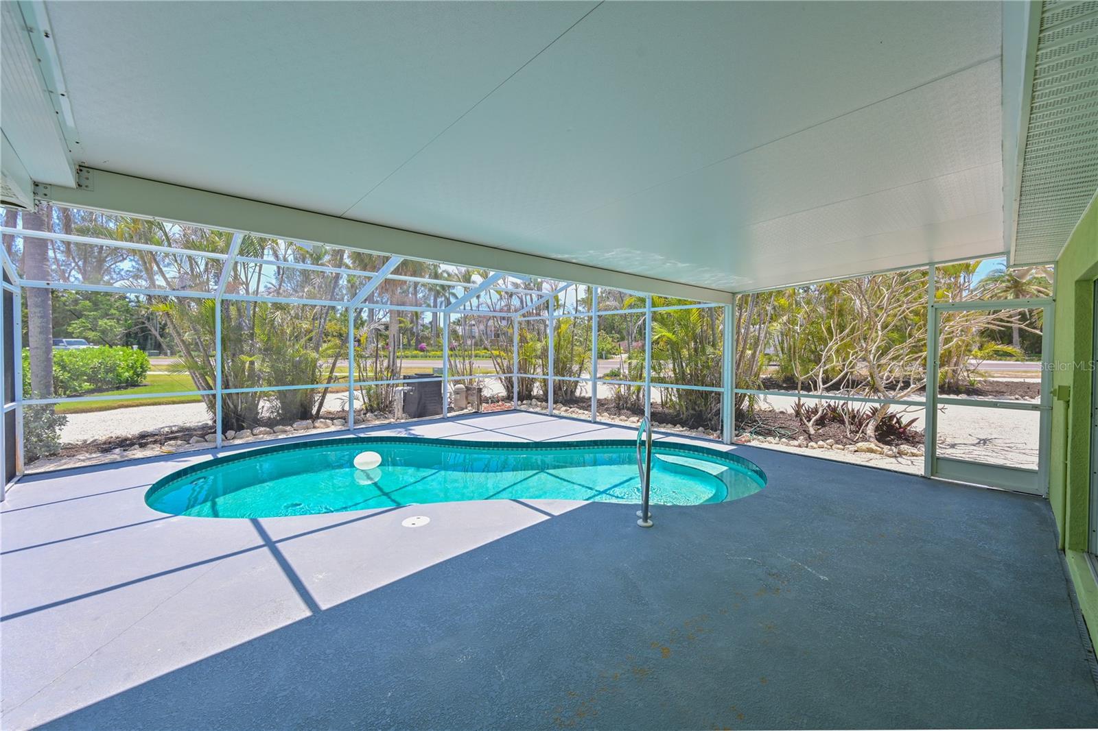 5924 GULF OF MEXICO DR — photo 26
